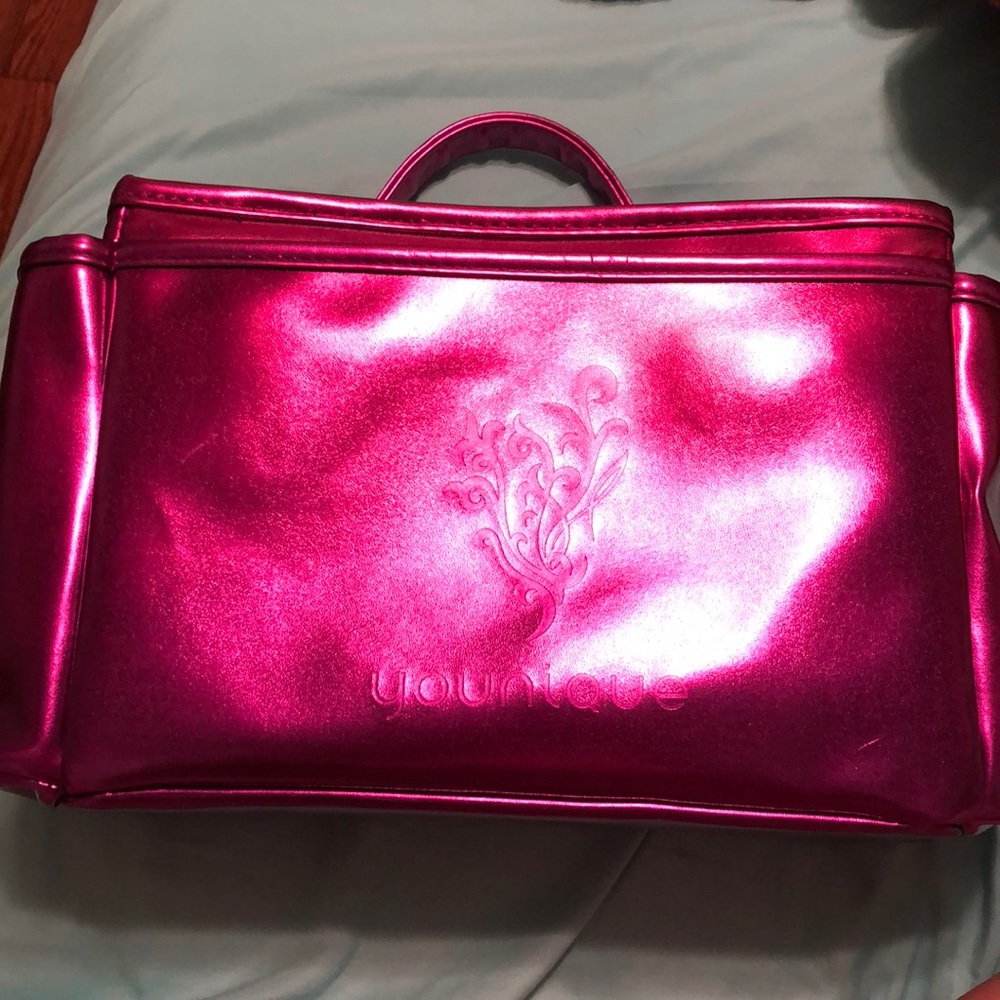 Makeup bag